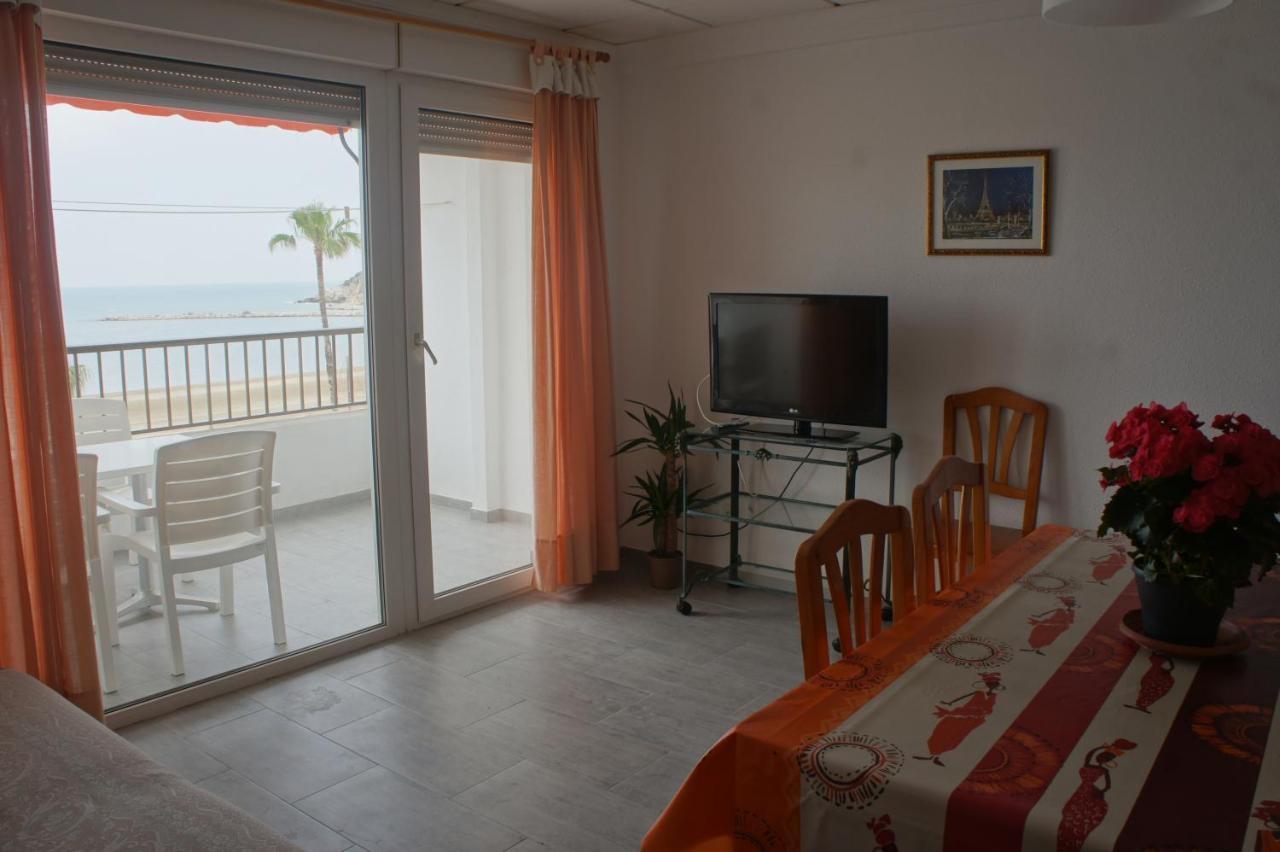 Apartamento dos dormitorios, primera línea y aire acondicionado Peñíscola Exterior foto
