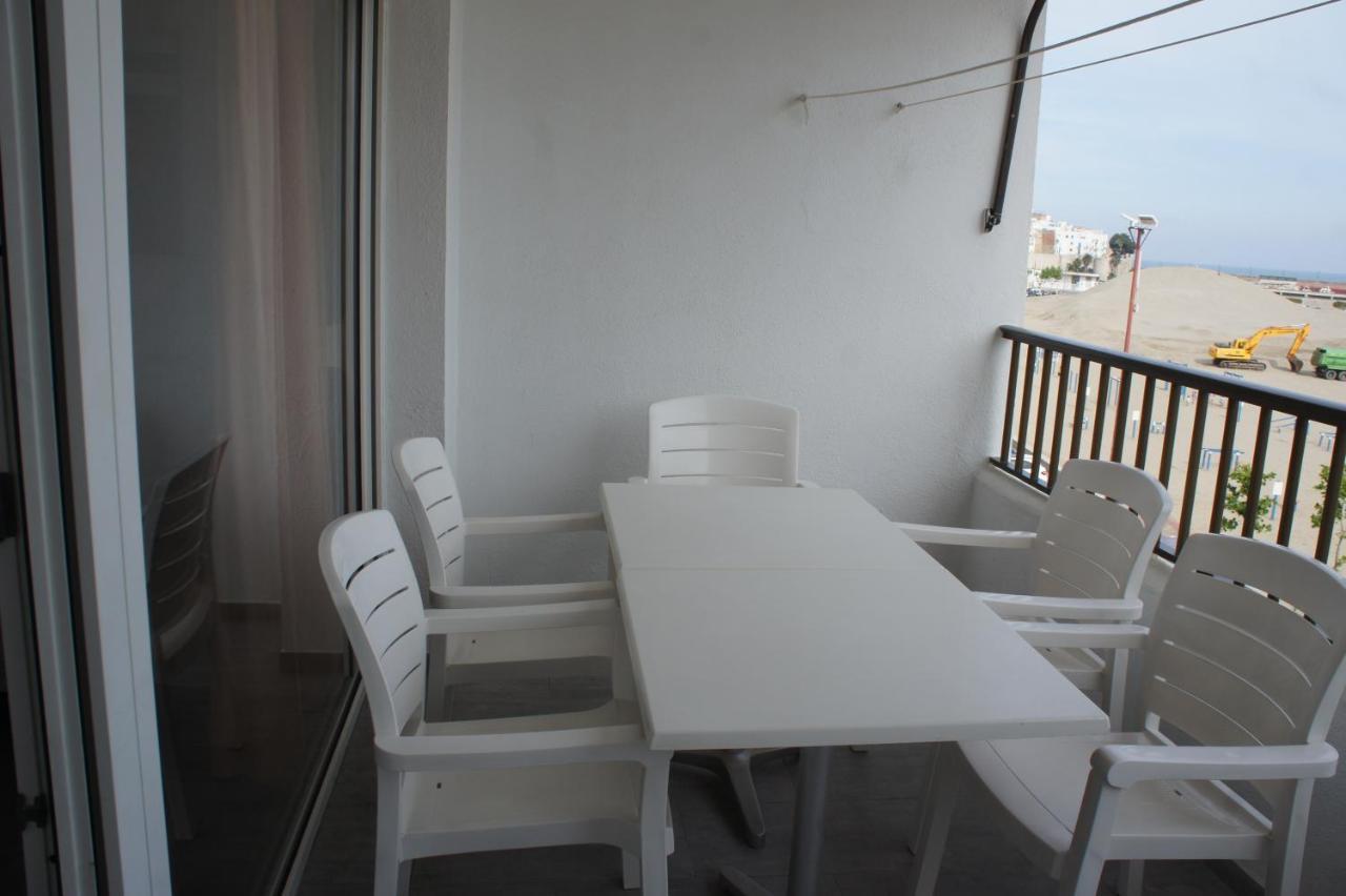 Apartamento dos dormitorios, primera línea y aire acondicionado Peñíscola Exterior foto